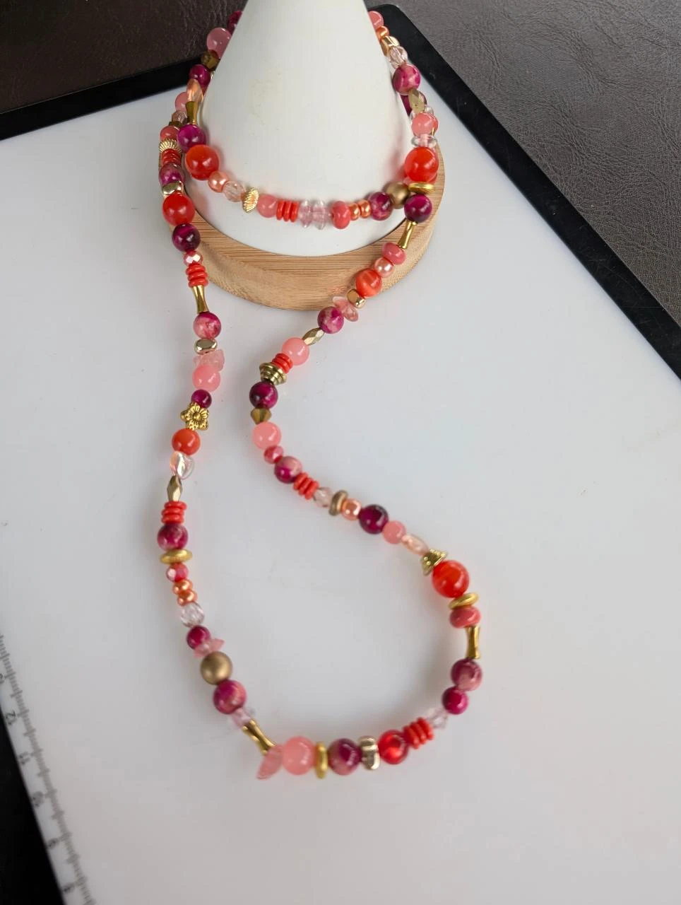 Grote ketting met natuurlijke stenen roze tijgeroog, rubelliet en glas PA1041 – photo 2